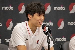 杨瀚森谈试训开拓者：表现也没有说多好 尽可能表现自己